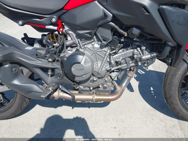 Ducati Monster 2026 ZDMMAU8T2TB000549 Image 8