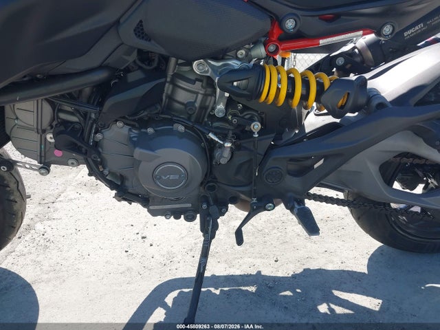 Ducati Monster 2026 ZDMMAU8T2TB000549 Image 9