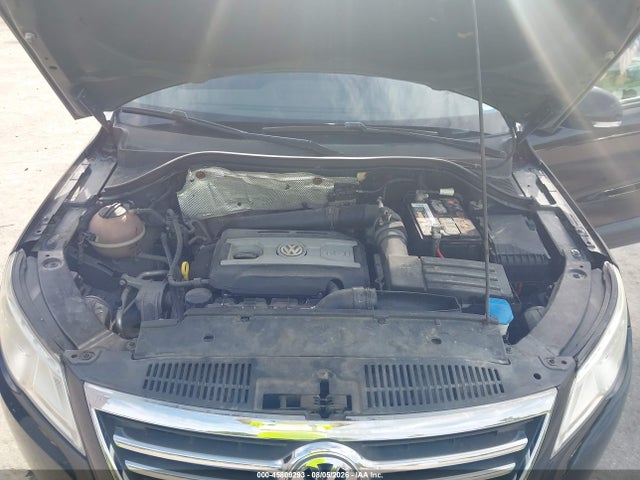 2015 Volkswagen Tiguan S მანქანა იყიდება აუქციონზე, vin: WVGBV7AXXFW582396, აუქციონის ნომერი: 45809293
