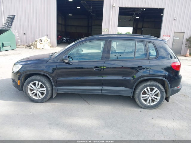 2015 Volkswagen Tiguan S მანქანა იყიდება აუქციონზე, vin: WVGBV7AXXFW582396, აუქციონის ნომერი: 45809293