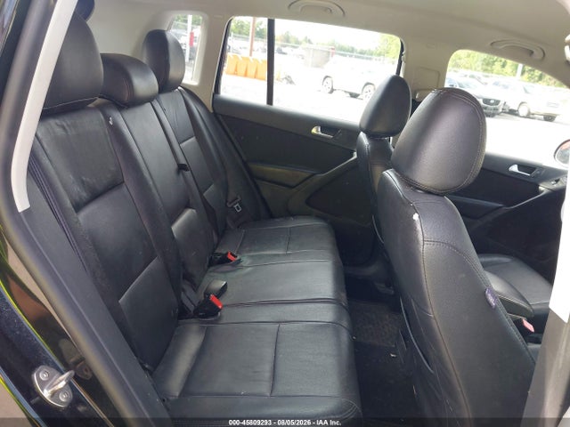 2015 Volkswagen Tiguan S მანქანა იყიდება აუქციონზე, vin: WVGBV7AXXFW582396, აუქციონის ნომერი: 45809293