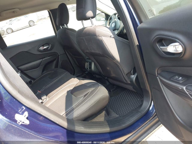 45809340 :رقم المزاد ، 1C4PJMCS7FW571409 vin ، 2015 Jeep Cherokee Latitude مزاد بيع