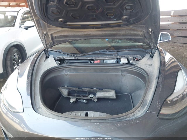 Tesla Model 3 Long Range/performance 2019 5YJ3E1EB0KF205594 Image 10