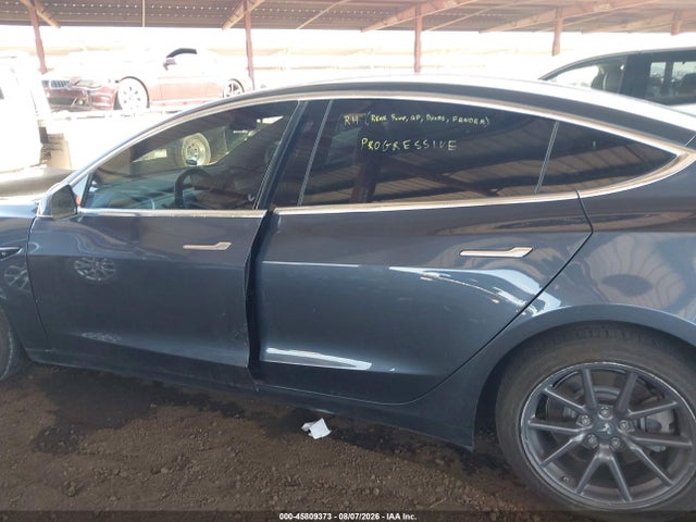 Tesla Model 3 Long Range/performance 2019 5YJ3E1EB0KF205594 Image 14