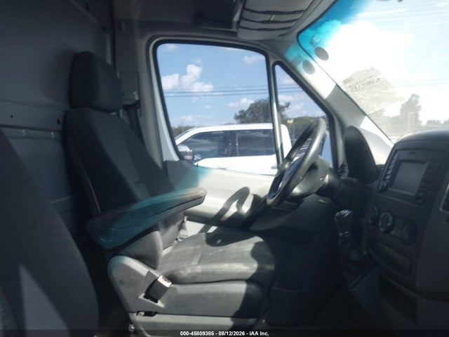 2016 Mercedes-benz Sprinter 2500 Normal Roof მანქანა იყიდება აუქციონზე, vin: WD3PE7DD6GP226500, აუქციონის ნომერი: 45809385