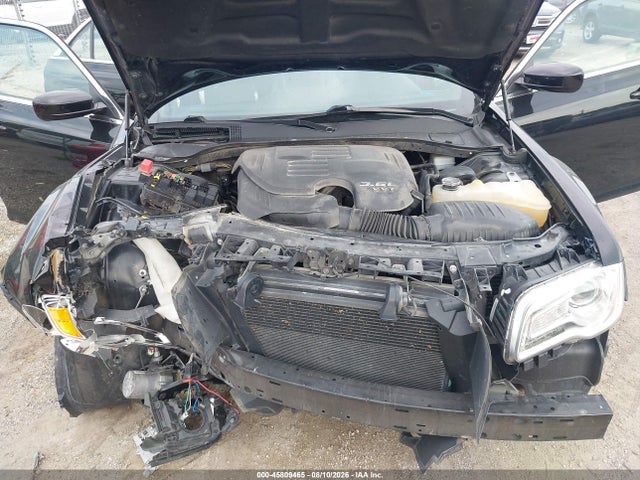 2C3CCARG0EH328066 Chrysler 300