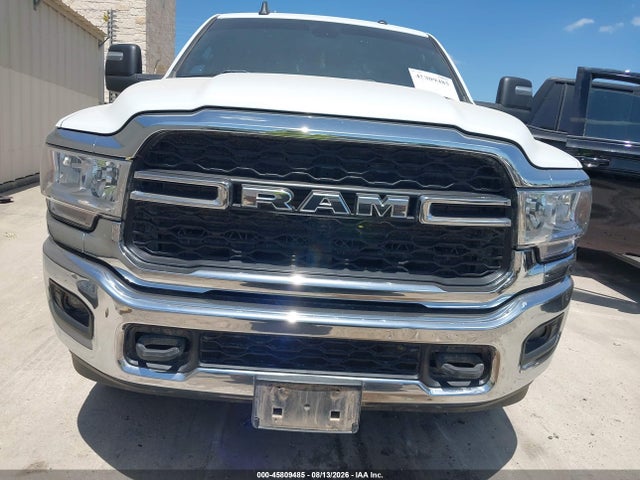 3C6UR5HJ9PG610381 RAM 2500 Tradesman 4x4 8&#039; Box
