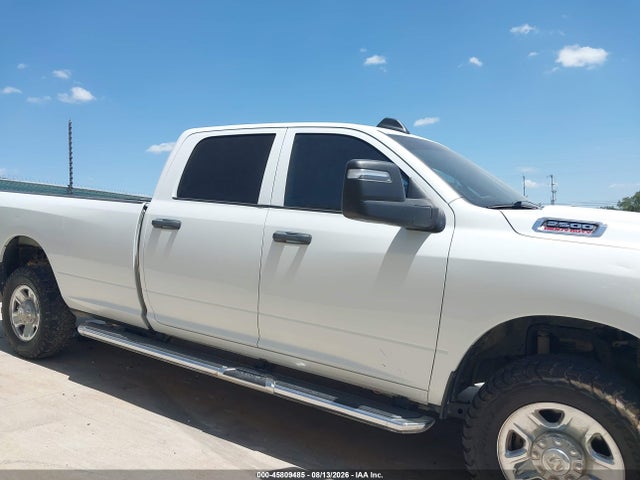 3C6UR5HJ9PG610381 RAM 2500 Tradesman 4x4 8&#039; Box