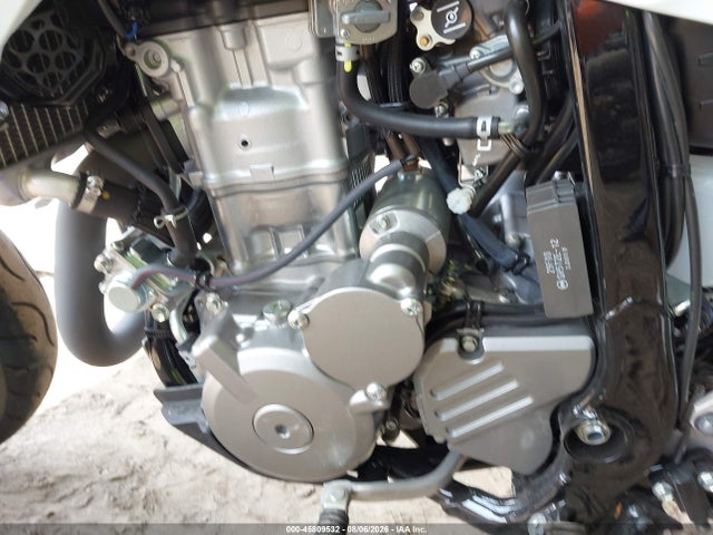 45809532 :رقم المزاد ، JS1SK44A1P7101976 vin ، 2023 Suzuki Dr-z400 Sm مزاد بيع