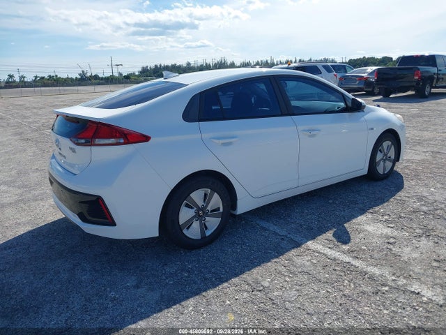 Продаж на аукціоні авто 2018 Hyundai Ioniq Hybrid Blue, vin: KMHC65LC5JU100437, номер лоту: 45809592