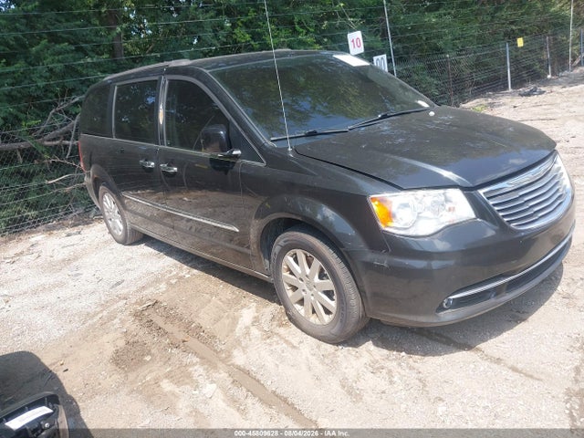 2015 Chrysler Town & Country Touring მანქანა იყიდება აუქციონზე, vin: 2C4RC1BGXFR619900, აუქციონის ნომერი: 45809628