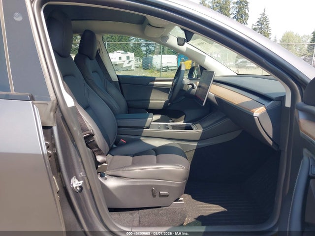 45809669 :رقم المزاد ، 7SAYGDED9PF956836 vin ، 2023 Tesla Model Y Rwd مزاد بيع