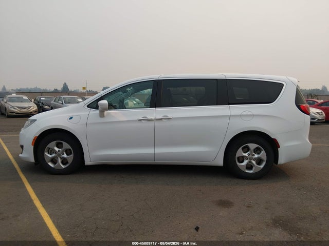 Продажа на аукционе авто 2018 Chrysler Pacifica Hybrid Touring Plus, vin: 2C4RC1H71JR311661, номер лота: 45809717