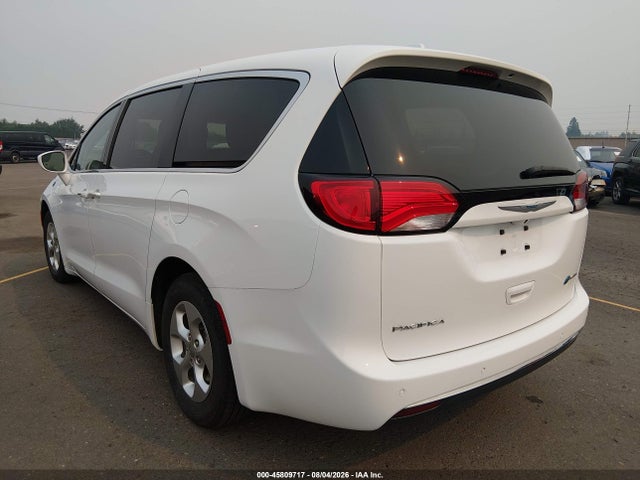 Продажа на аукционе авто 2018 Chrysler Pacifica Hybrid Touring Plus, vin: 2C4RC1H71JR311661, номер лота: 45809717