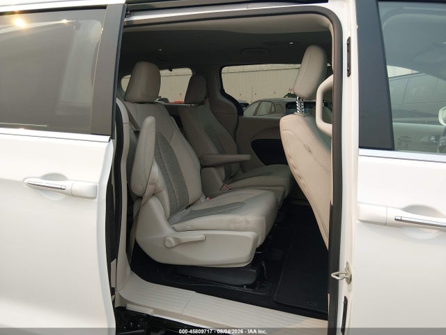 Продажа на аукционе авто 2018 Chrysler Pacifica Hybrid Touring Plus, vin: 2C4RC1H71JR311661, номер лота: 45809717