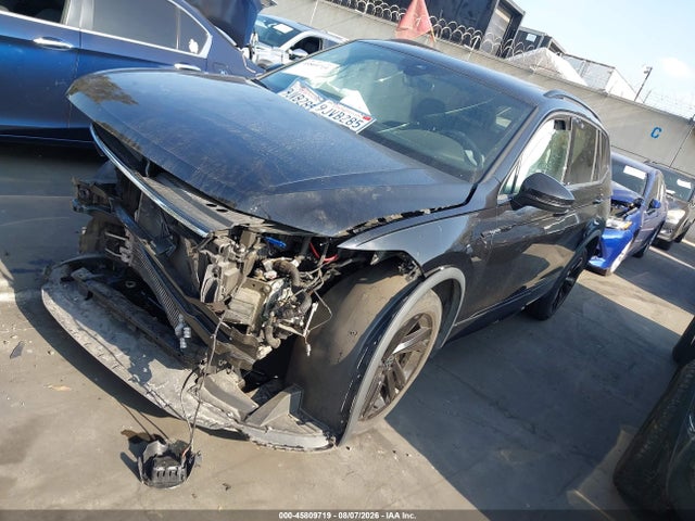 3VVCB7AX6PM140977 Volkswagen Tiguan 2.0t Se R-line Black