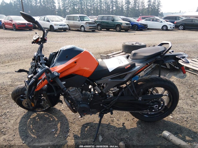 KTM 790 Duke 2024 LCETU7404RH710392 Image 13