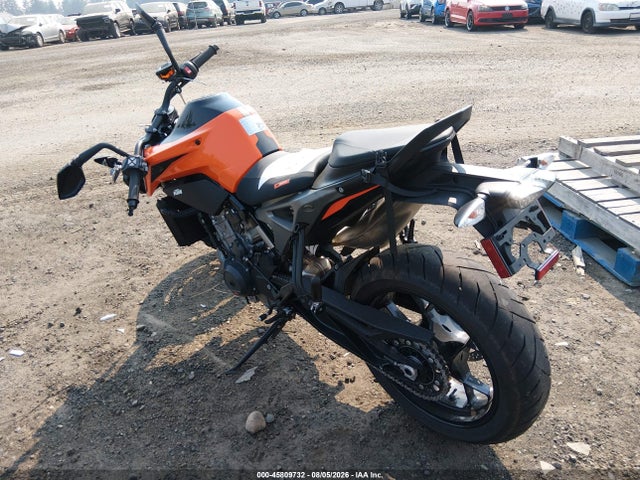 KTM 790 Duke 2024 LCETU7404RH710392 Image 3