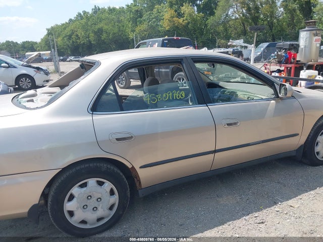 45809760 :رقم المزاد ، 1HGCG564XYA077904 vin ، 2000 Honda Accord 2.3 Lx مزاد بيع