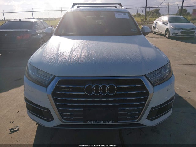 Audi Q7 3.0t Premium 2018 WA1VAAF78JD038089 Image 11