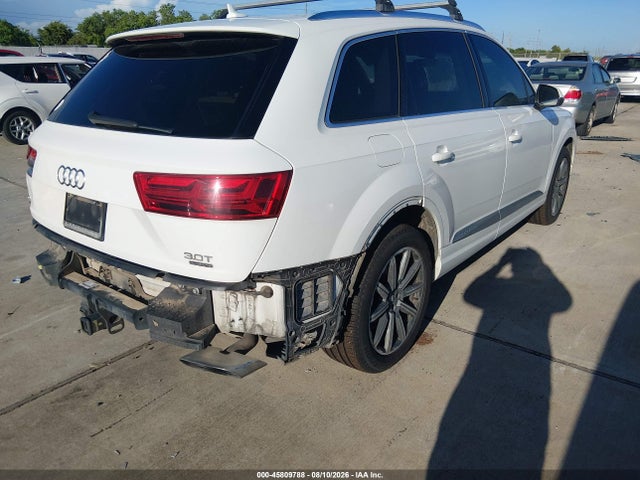Audi Q7 3.0t Premium 2018 WA1VAAF78JD038089 Image 4