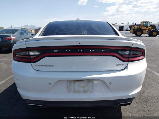 45809811 :رقم المزاد ، 2C3CDXHG3FH722132 vin ، 2015 Dodge Charger Sxt مزاد بيع