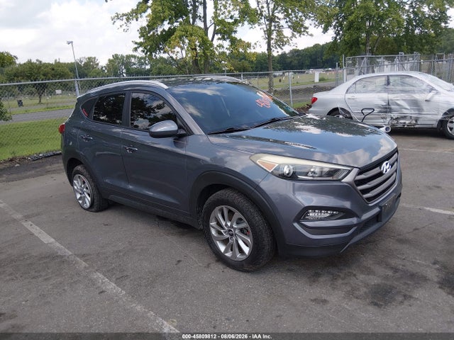 Продажа на аукционе авто 2016 Hyundai Tucson Se, vin: KM8J3CA40GU130020, номер лота: 45809812