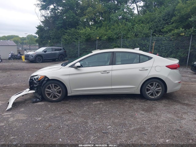 Продаж на аукціоні авто 2018 Hyundai Elantra Value Edition, vin: 5NPD84LF2JH360862, номер лоту: 45809875