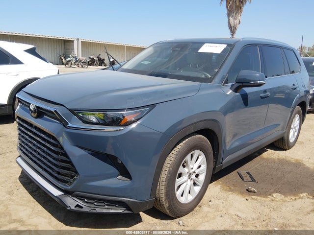 Toyota Grand Highlander Xle 2024 5TDAAAA58RS000405 Image 2