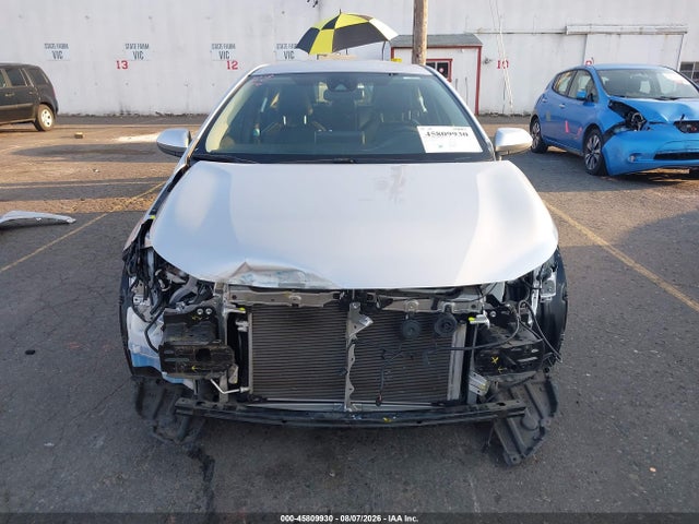 Toyota Corolla Hybrid Le 2022 JTDEAMDE3NJ037979 Image 13