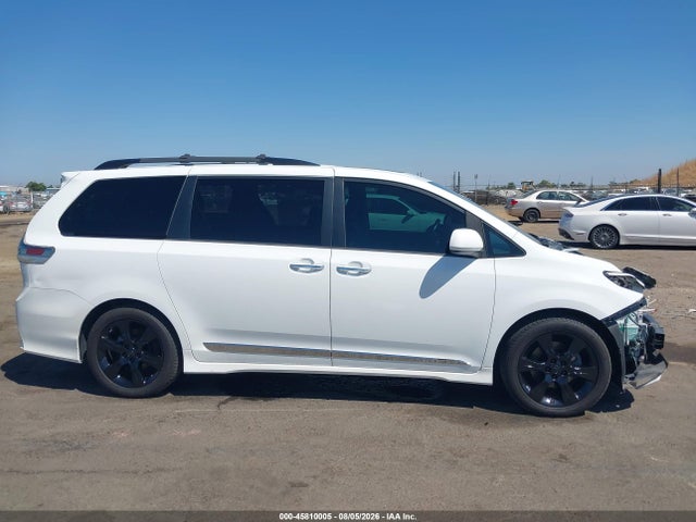 5TDXK3DCXGS710898 Toyota Sienna Se 8 Passenger