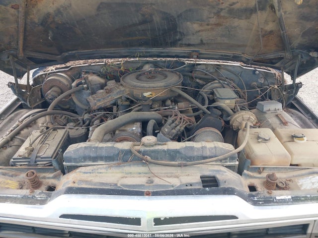 45810041 :رقم المزاد ، 1JCNJ15UXJT164567 vin ، 1988 Jeep Grand Wagoneer مزاد بيع