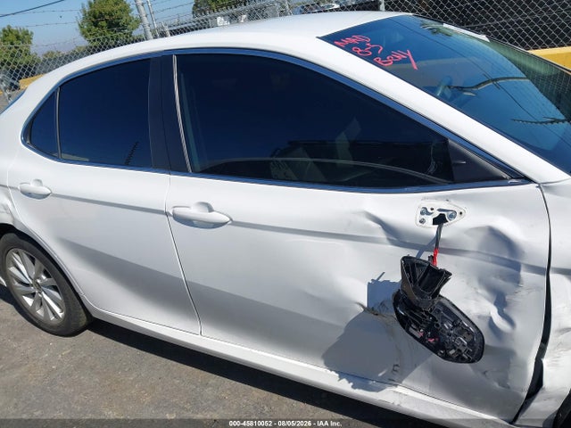 4T1C11AK0NU632461 Toyota CAMRY LE