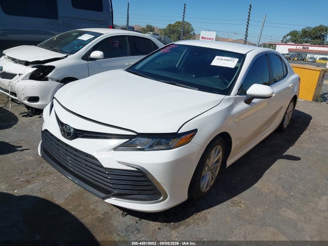 4T1C11AK0NU632461 Toyota CAMRY LE