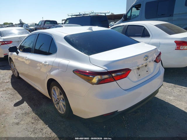 4T1C11AK0NU632461 Toyota CAMRY LE