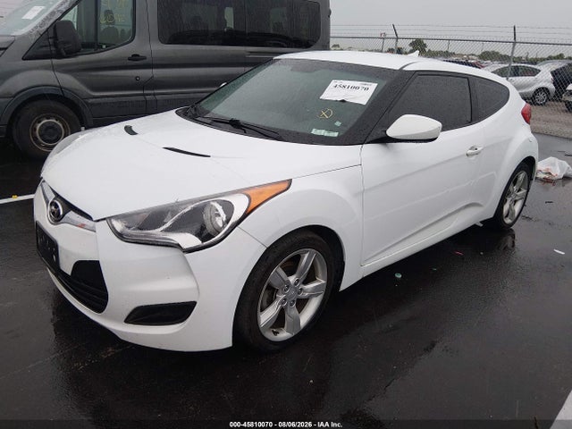 2013 Hyundai Veloster Base W/gray მანქანა იყიდება აუქციონზე, vin: KMHTC6AD9DU119586, აუქციონის ნომერი: 45810070