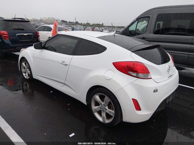 2013 Hyundai Veloster Base W/gray მანქანა იყიდება აუქციონზე, vin: KMHTC6AD9DU119586, აუქციონის ნომერი: 45810070