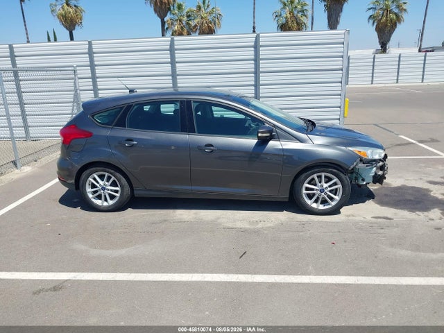 Ford FOCUS SE 2017 1FADP3K23HL215031 Image 14