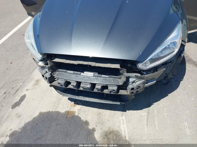 Ford FOCUS SE 2017 1FADP3K23HL215031 Image 6