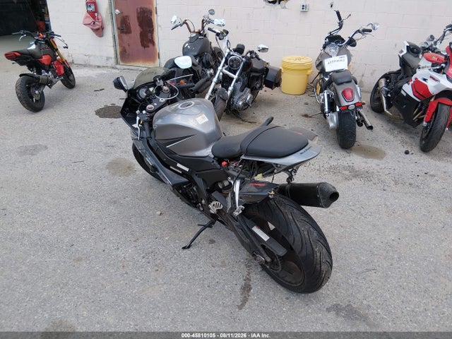 Продажа на аукционе авто 2006 Suzuki Gsx-r1000, vin: JS1GT76A562102724, номер лота: 45810105