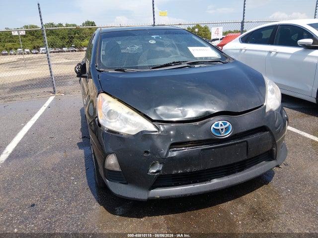 Toyota Prius C Two 2014 JTDKDTB32E1073796 Image 12