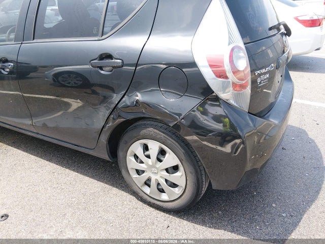 Toyota Prius C Two 2014 JTDKDTB32E1073796 Image 17