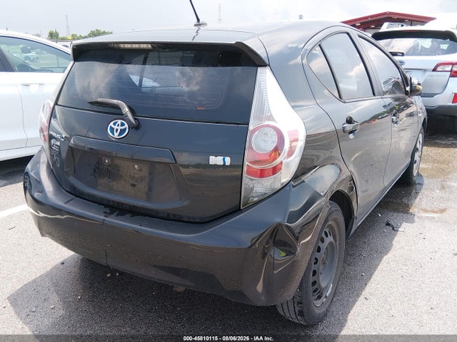 Toyota Prius C Two 2014 JTDKDTB32E1073796 Image 4