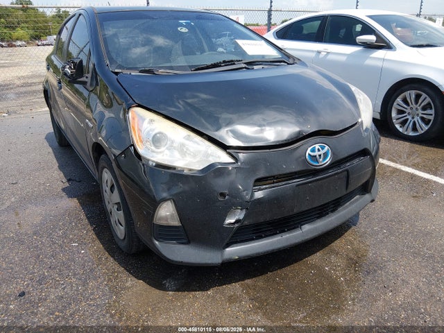 Toyota Prius C Two 2014 JTDKDTB32E1073796 Image 6