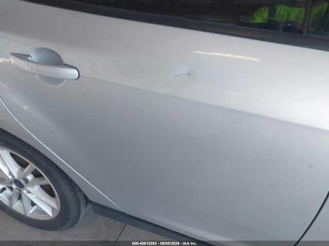 1FADP3K23HL214977 Ford FOCUS SE