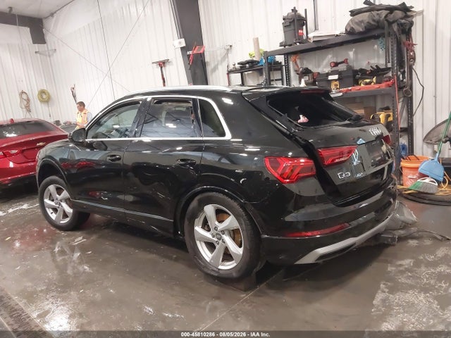 WA1BECF30K1080422 Audi Q3 2.0t Premium