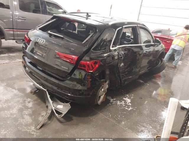 WA1BECF30K1080422 Audi Q3 2.0t Premium
