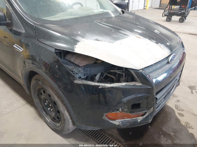 45810312 :رقم المزاد ، 1FMCU0F73FUA39572 vin ، 2015 Ford Escape S مزاد بيع