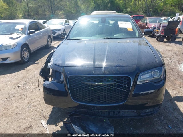 2022 Chrysler 300 Touring მანქანა იყიდება აუქციონზე, vin: 2C3CCAAG1NH236749, აუქციონის ნომერი: 45810325