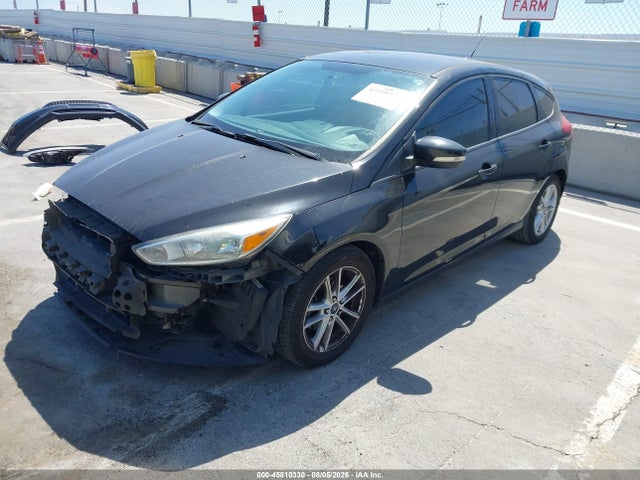 Ford FOCUS SE 2015 1FADP3K20FL326987 Image 2